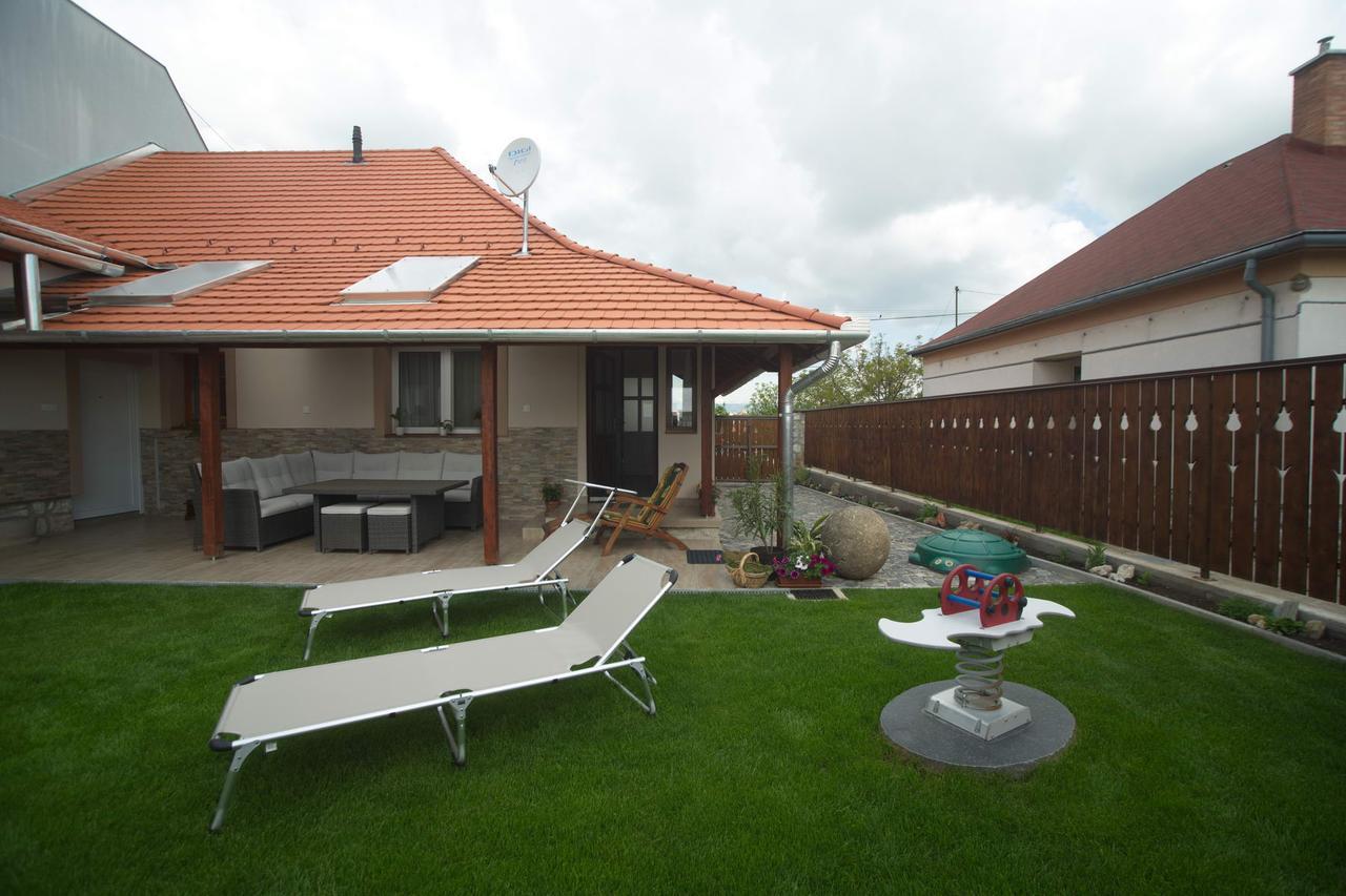 Holiday Home Podium Эгер Экстерьер фото